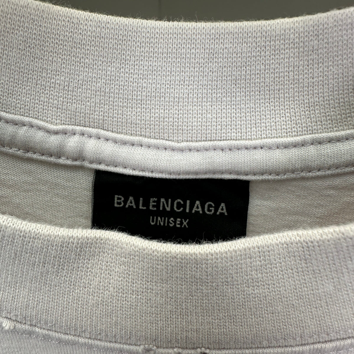 Balenciaga T Cămașă Exclusive - prezentare produs
