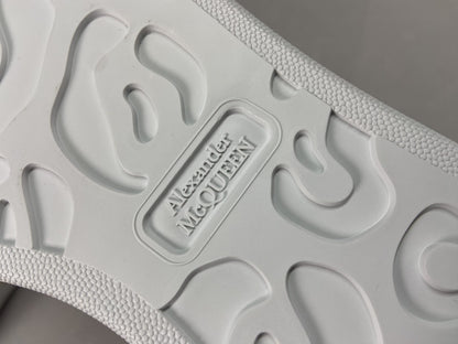 Alexander McQueen Alb Baby Albastru - prezentare produs