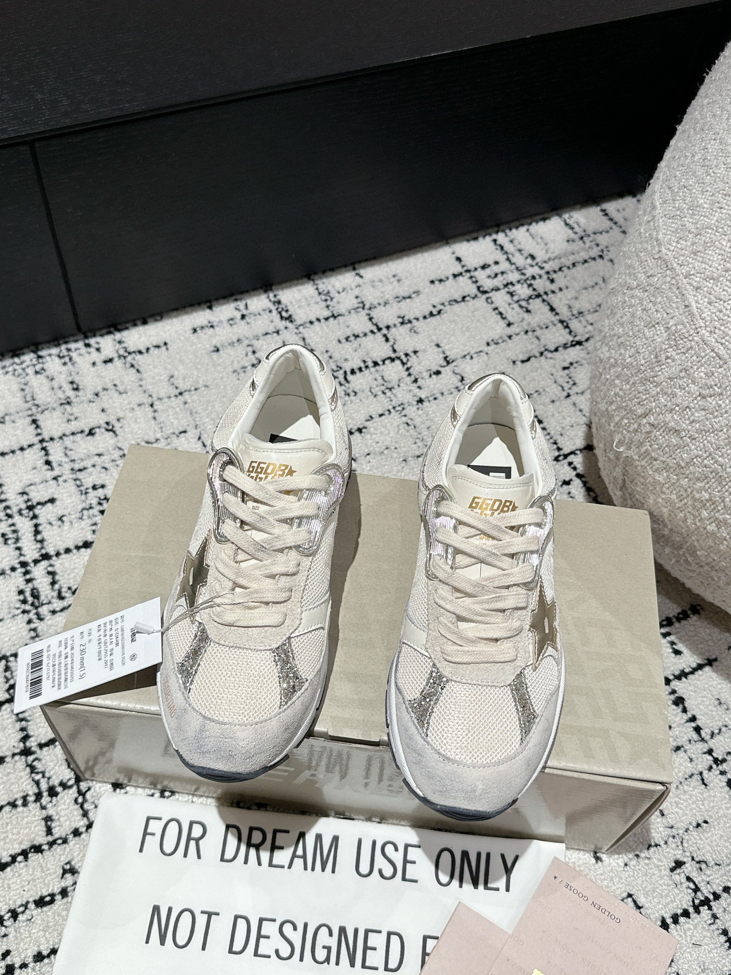 Golden Goose Deluxe G03 Pantofi sport - prezentare produs