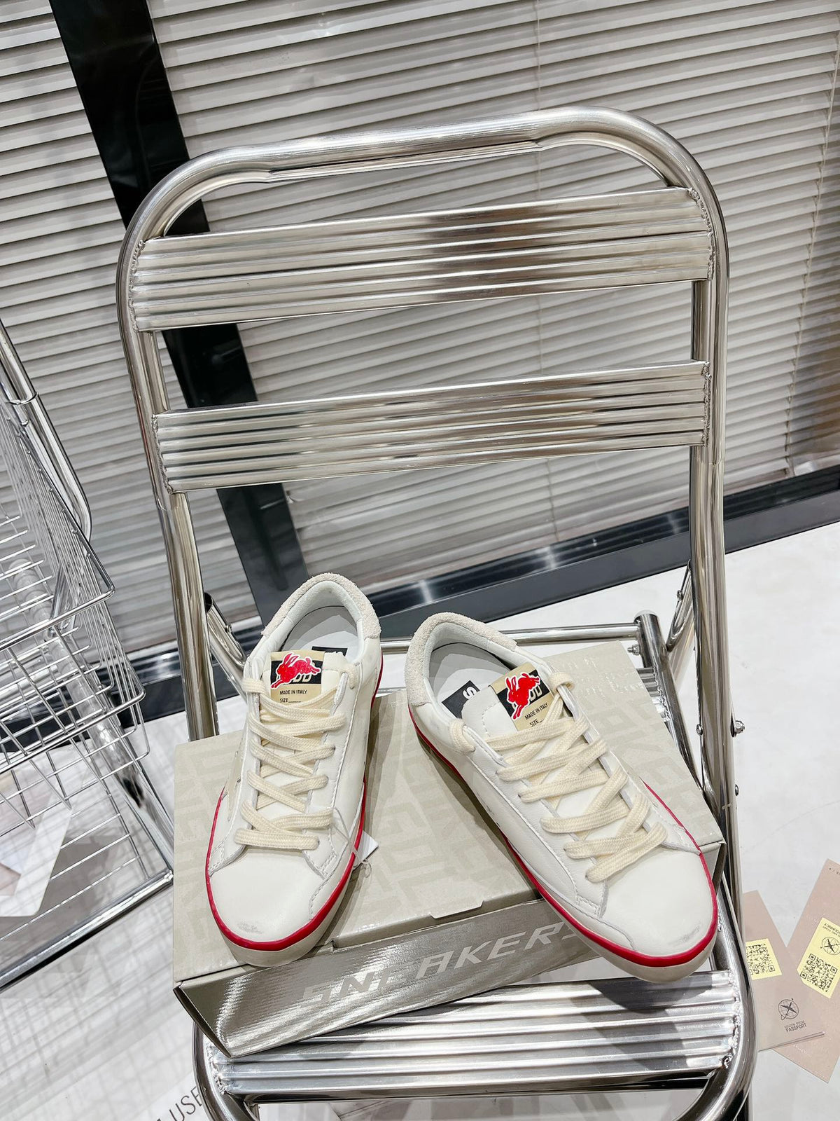 Golden Goose Deluxe G47 Pantofi sport - prezentare produs