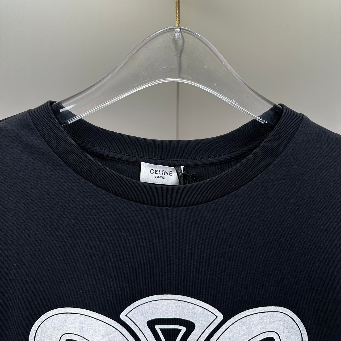 Celine Tricou Exclusive - prezentare produs