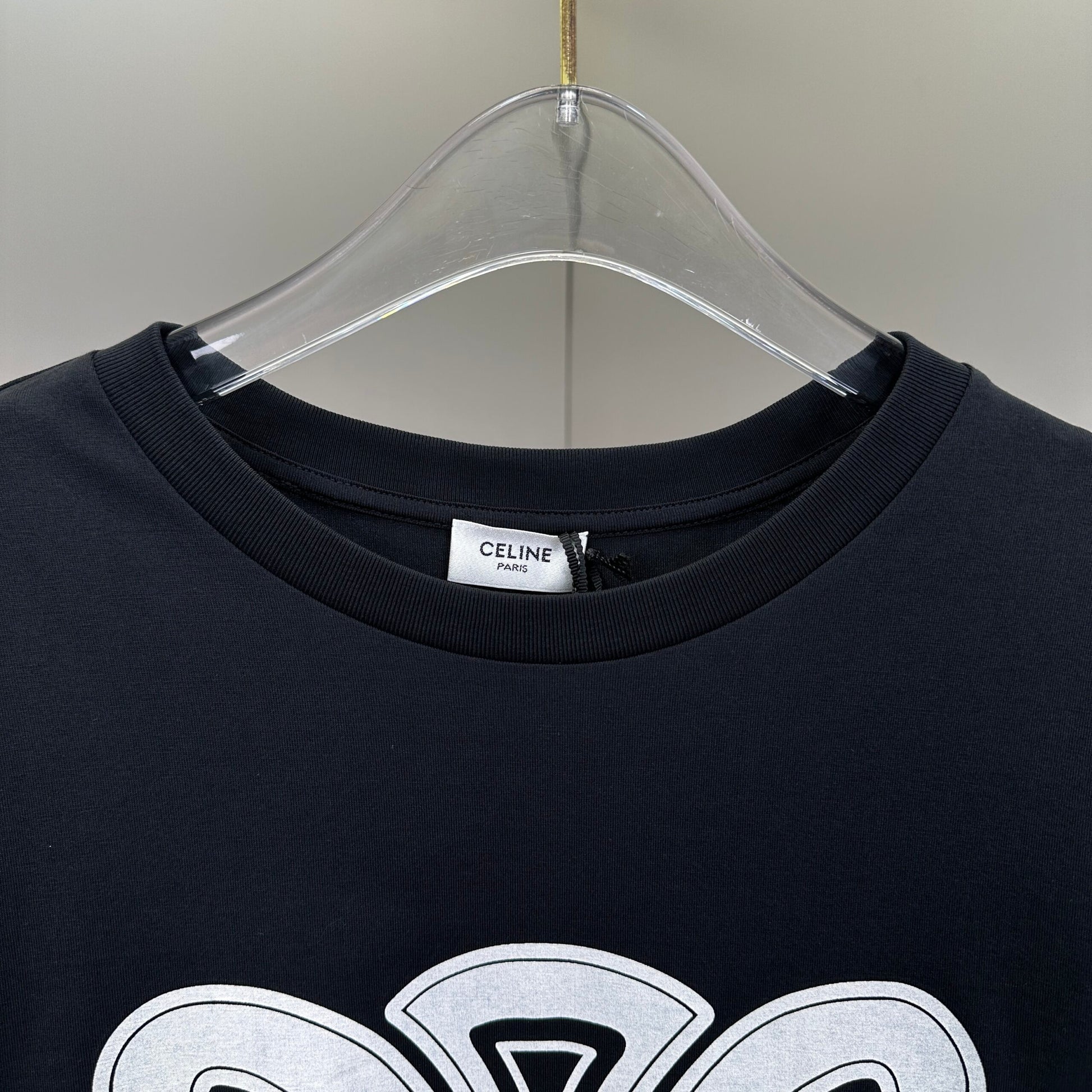 Celine Tricou Exclusive - prezentare produs