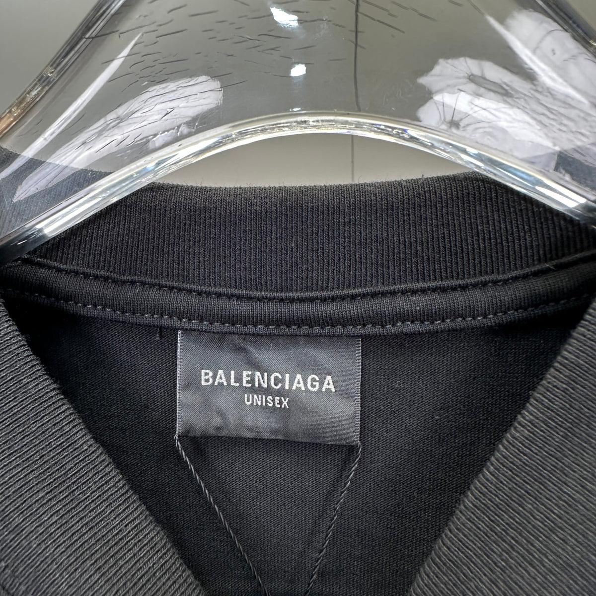 Balenciaga T Cămașă Exclusive - prezentare produs