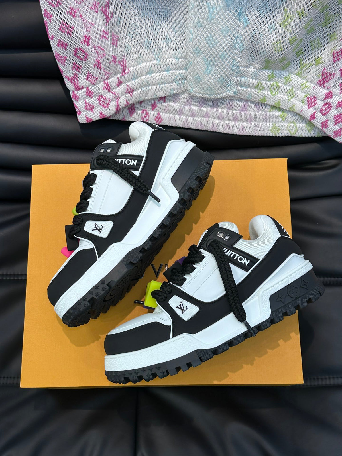 Louis Vuitton LV Pantofi sport Maxi Negru - prezentare produs
