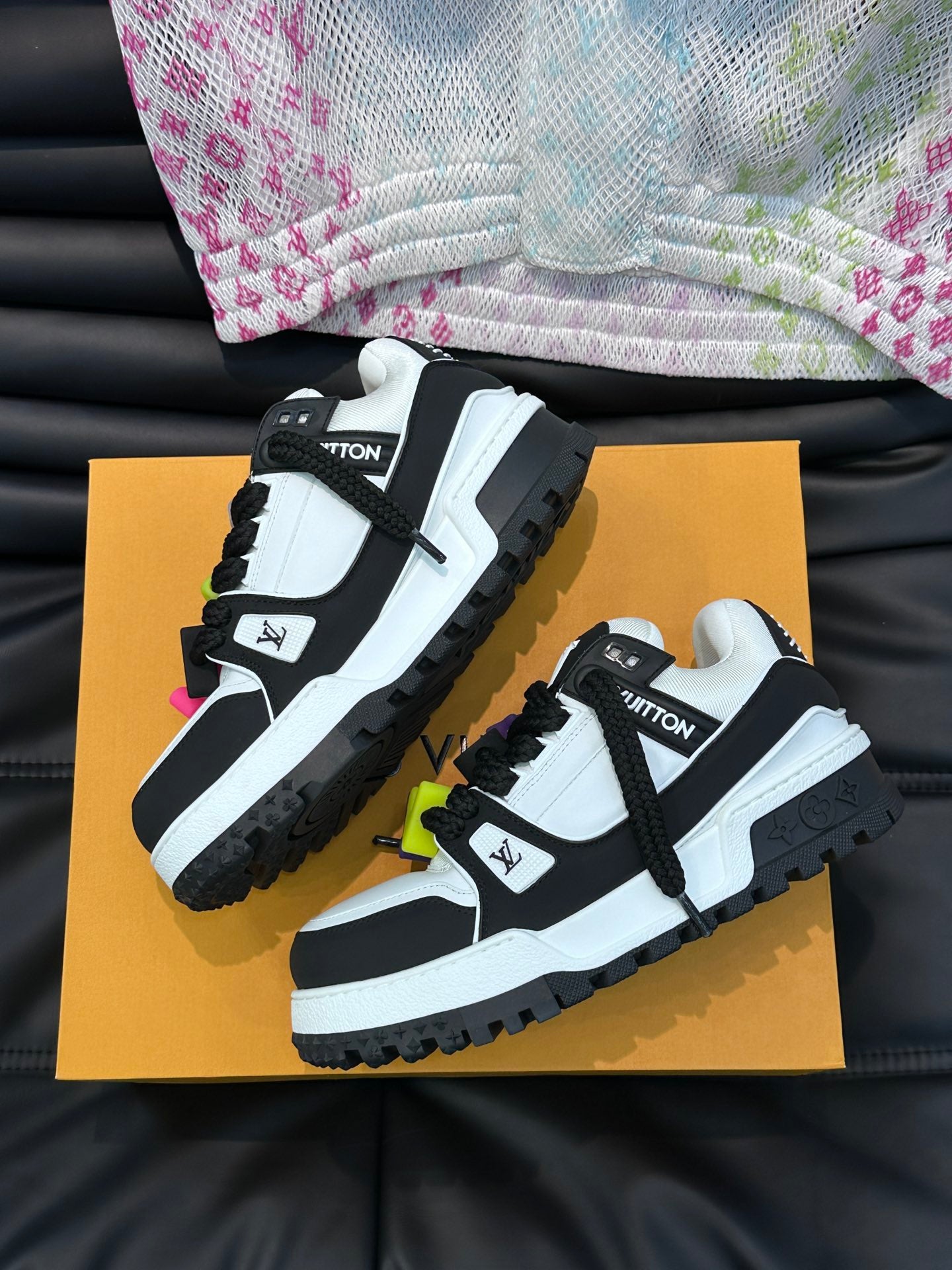 Louis Vuitton LV Pantofi sport Maxi Negru - prezentare produs