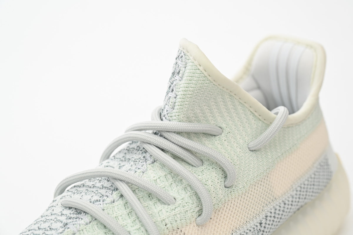 Adidas Yeezy Yeezy 350 V2 Cloud Alb Reflectorizant - prezentare produs