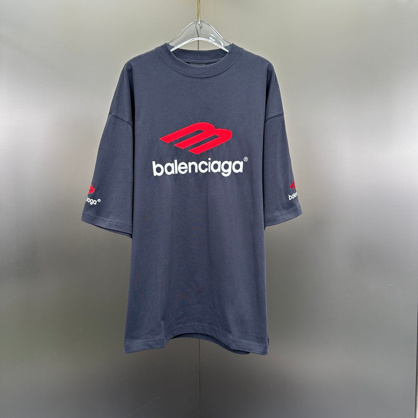 Balenciaga Tricou Exclusive - prezentare produs