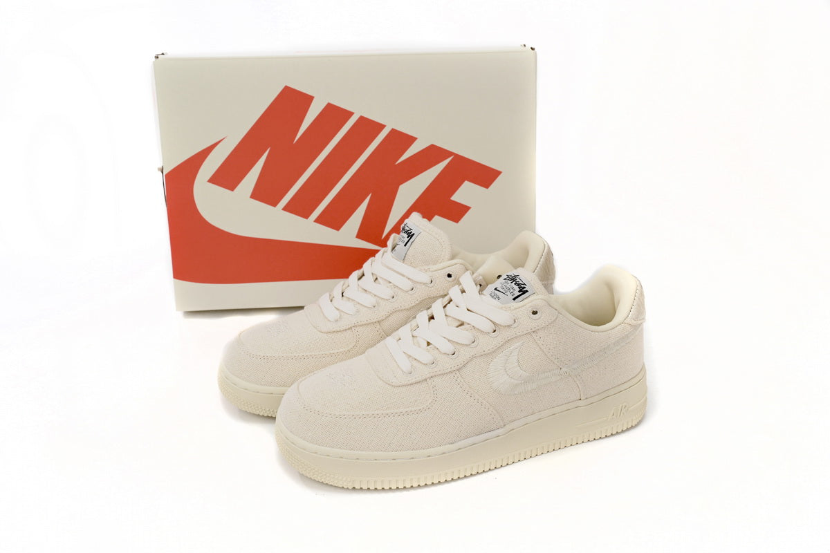 Nike Air Force X Stussy Fossil Stone - prezentare produs