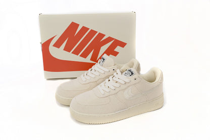 Nike Air Force X Stussy Fossil Stone - prezentare produs