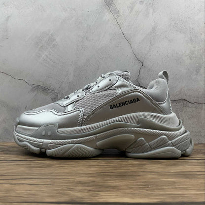 Balenciaga Triple S Argintiu - prezentare produs