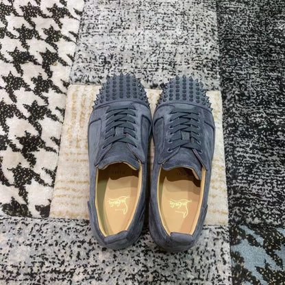 Christian Louboutin Gri Velvet Spikes Low - prezentare produs