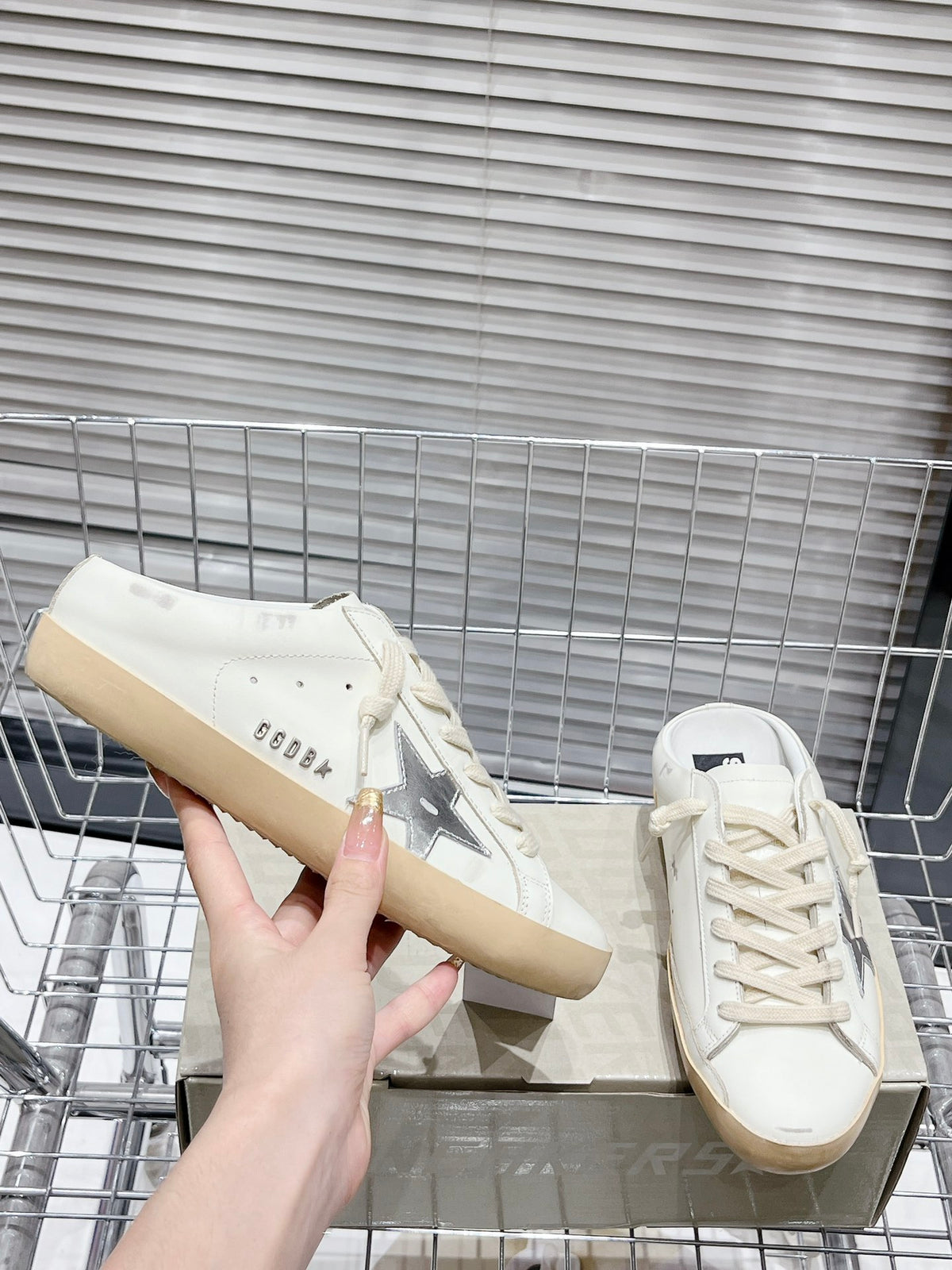 Golden Goose Deluxe G50 - prezentare produs