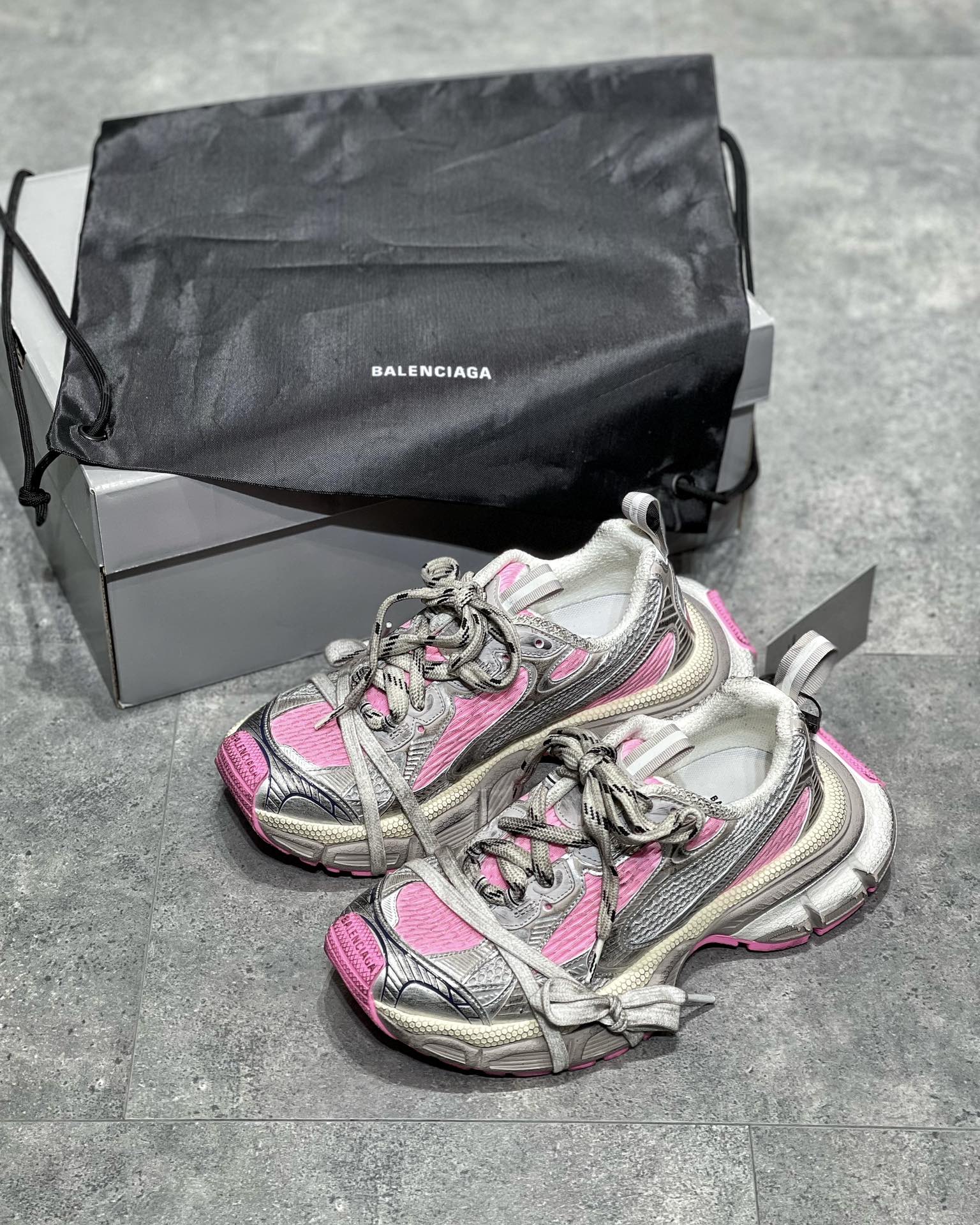 Balenciaga 3XL Roz Gri - prezentare produs