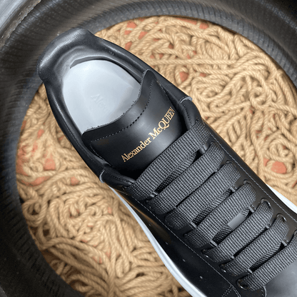 Alexander McQueen Negru Alb Pantofi sport - prezentare produs