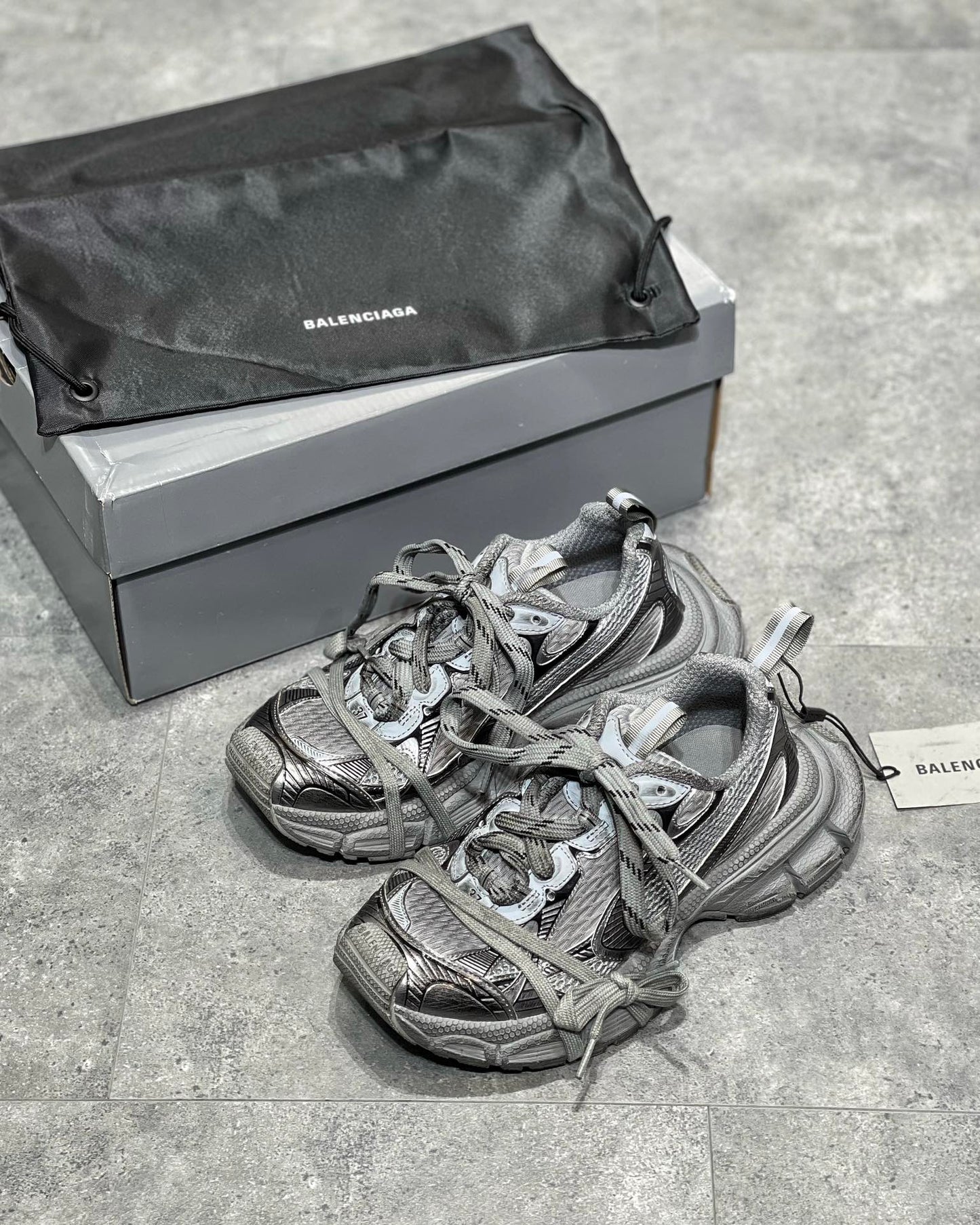Balenciaga 3XL Gri - prezentare produs