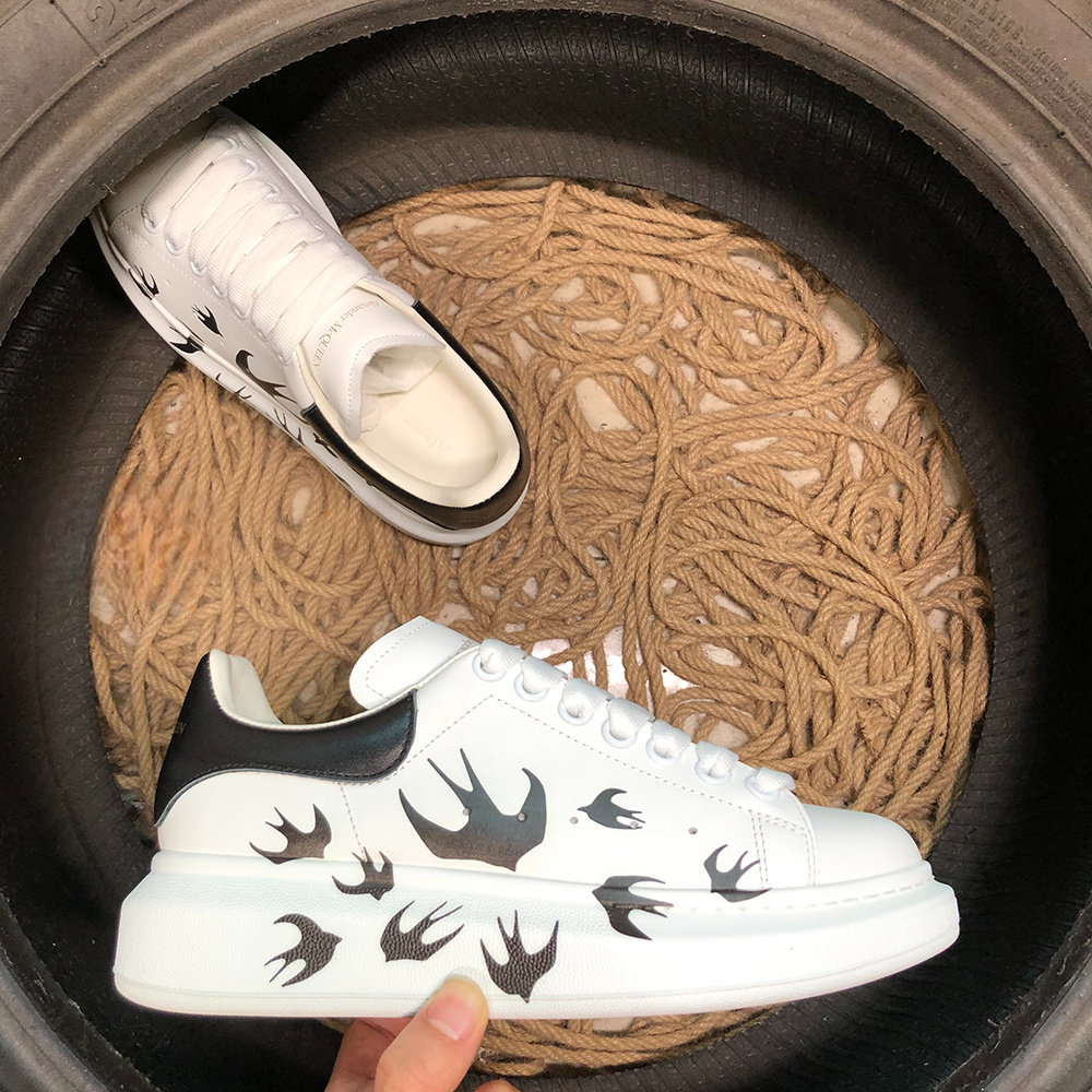Alexander McQueen M13 - prezentare produs