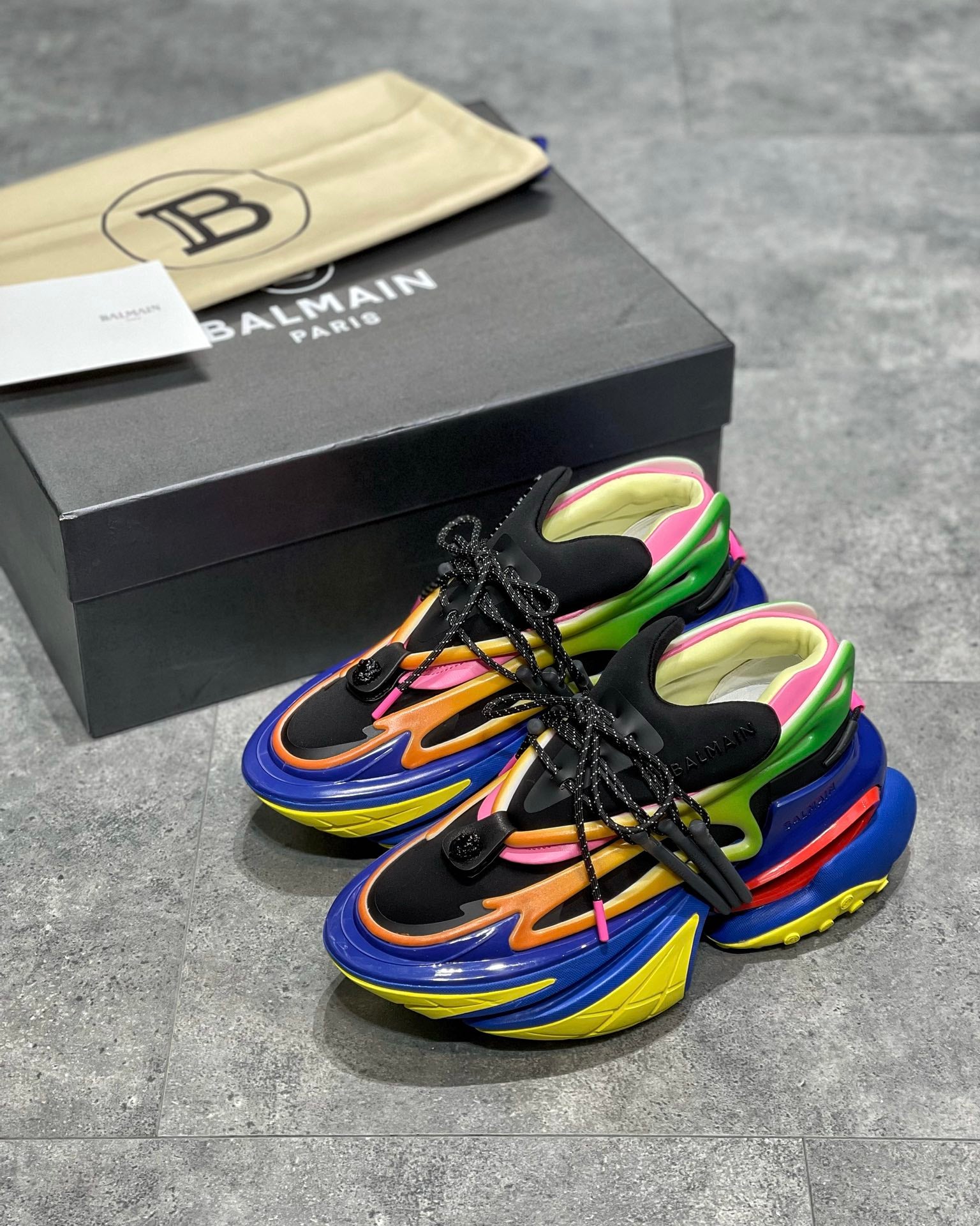 Balmain Unicorn Multicolor - prezentare produs