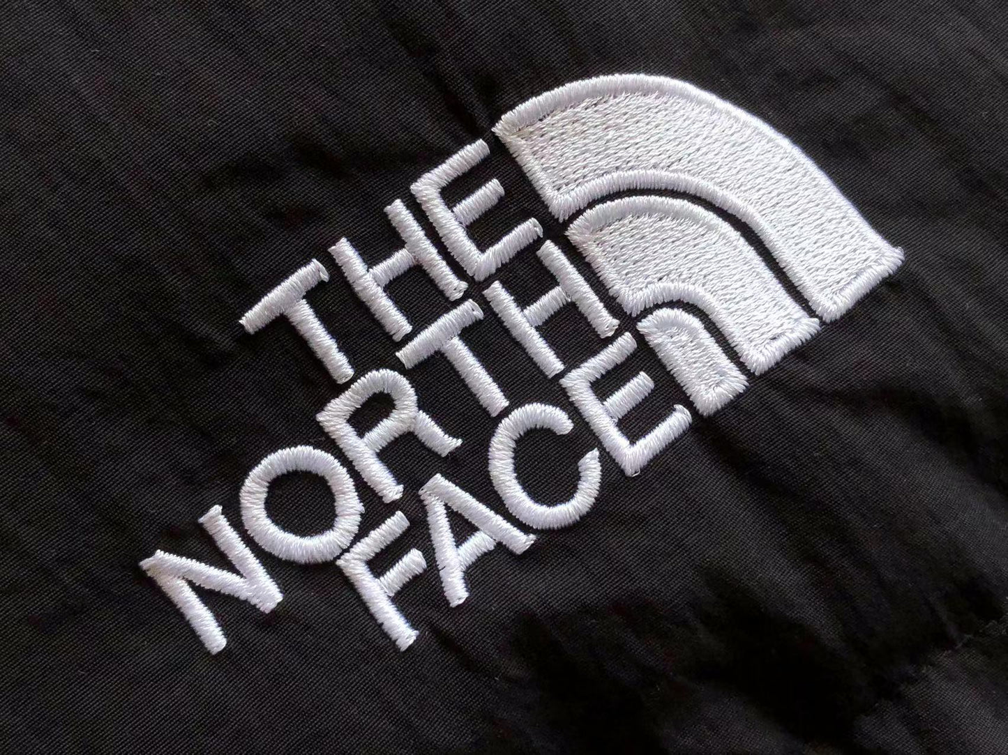 The North Face Geacă Hold Fast All Storms Pass - prezentare produs