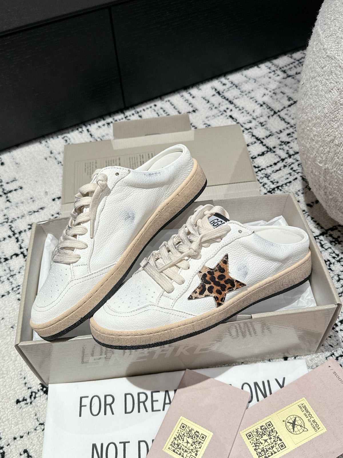 Golden Goose Deluxe G08 - prezentare produs