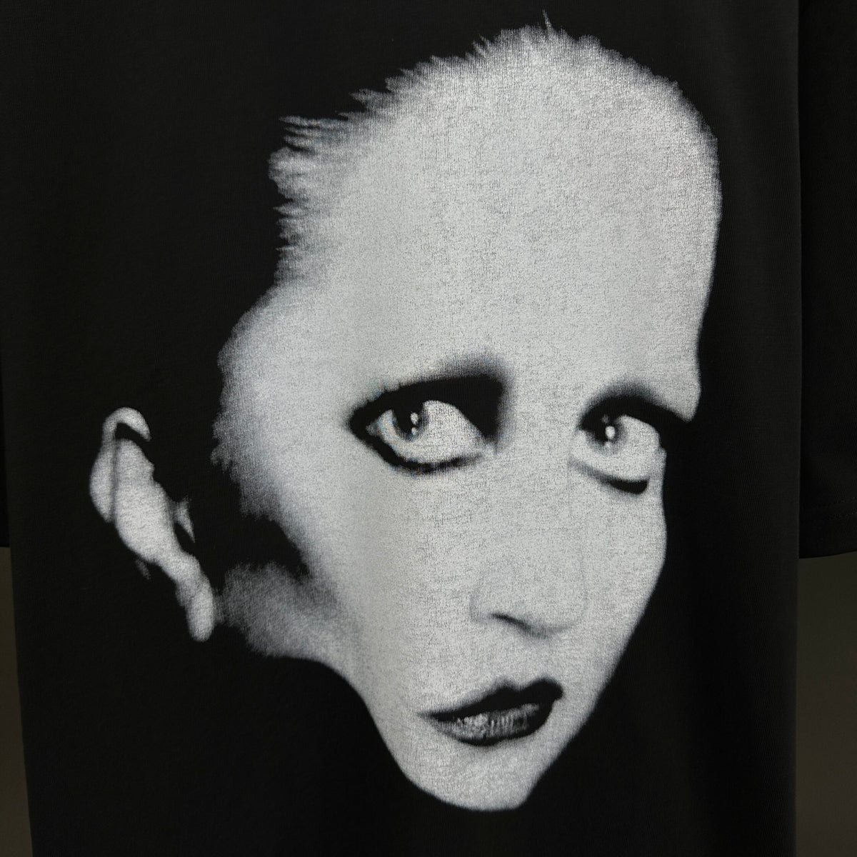 Balenciaga T Cămașă Exclusive - prezentare produs