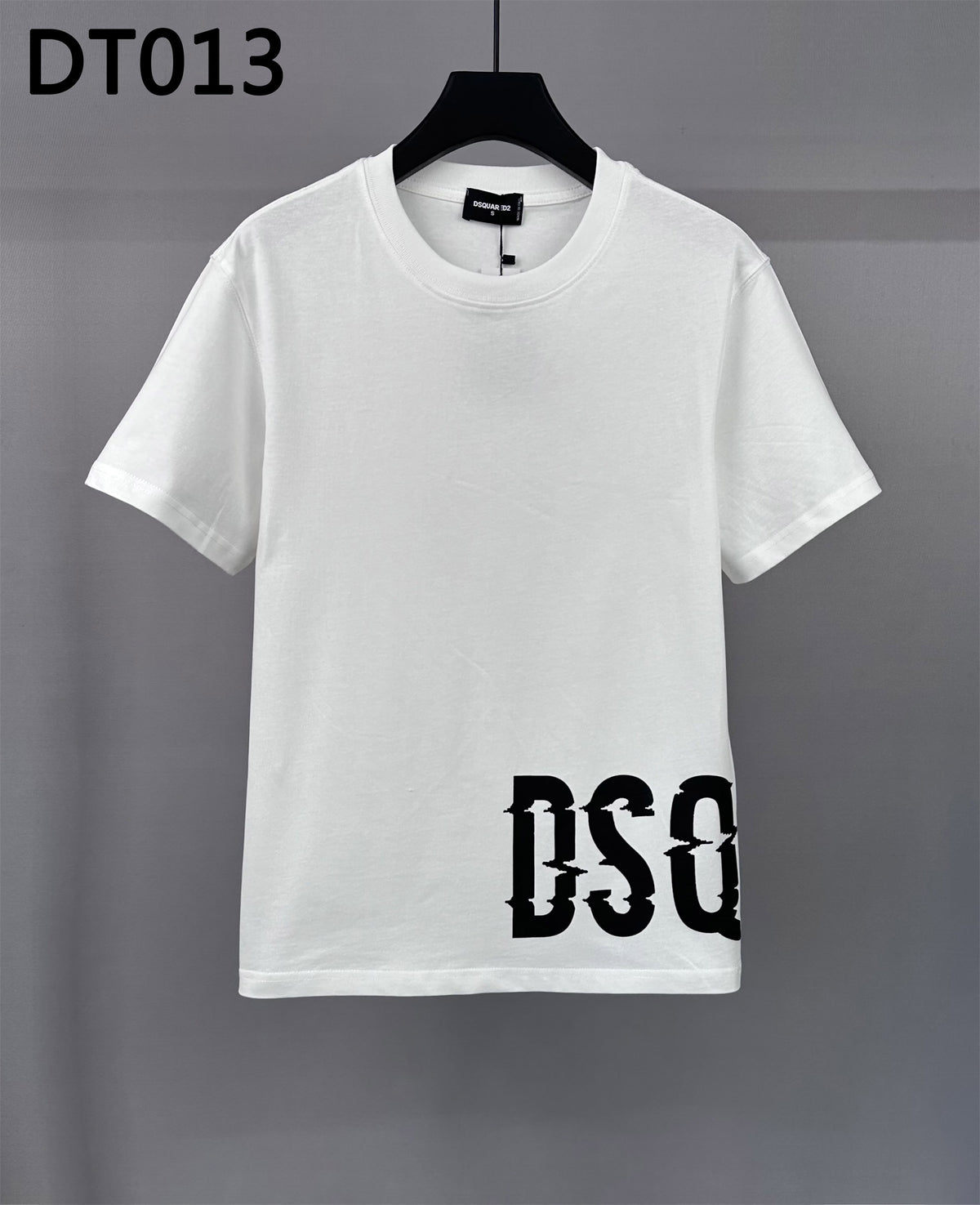 Dsquared2 T Cămașă Dt013 - prezentare produs