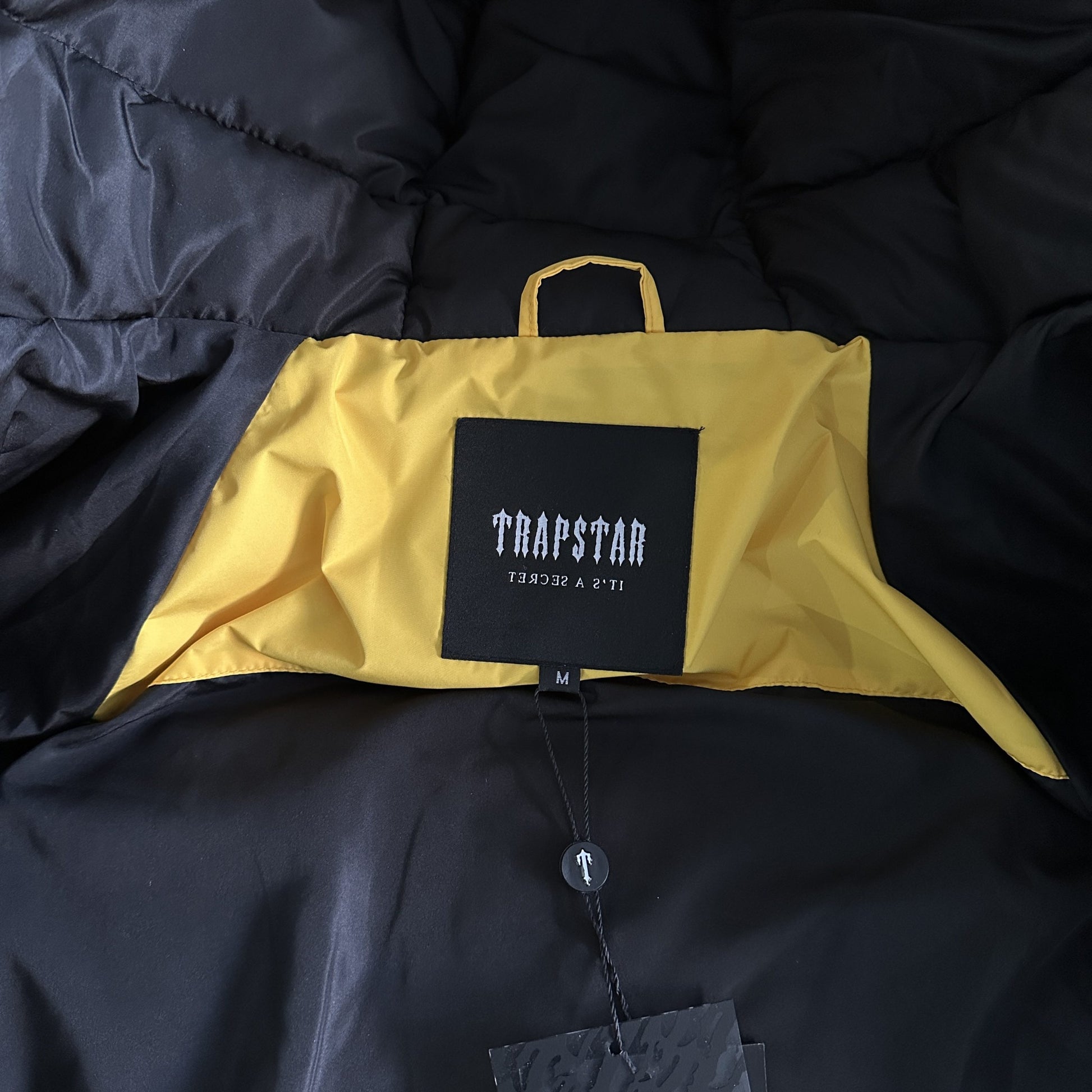 Trapstar Geacă Arch Puffer Geacă Negru Galben New Colecție - prezentare produs