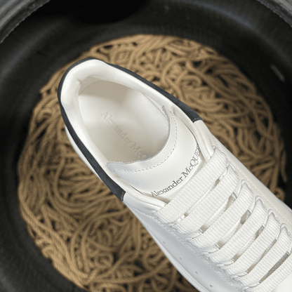 Alexander Mcqueen 16 - prezentare produs