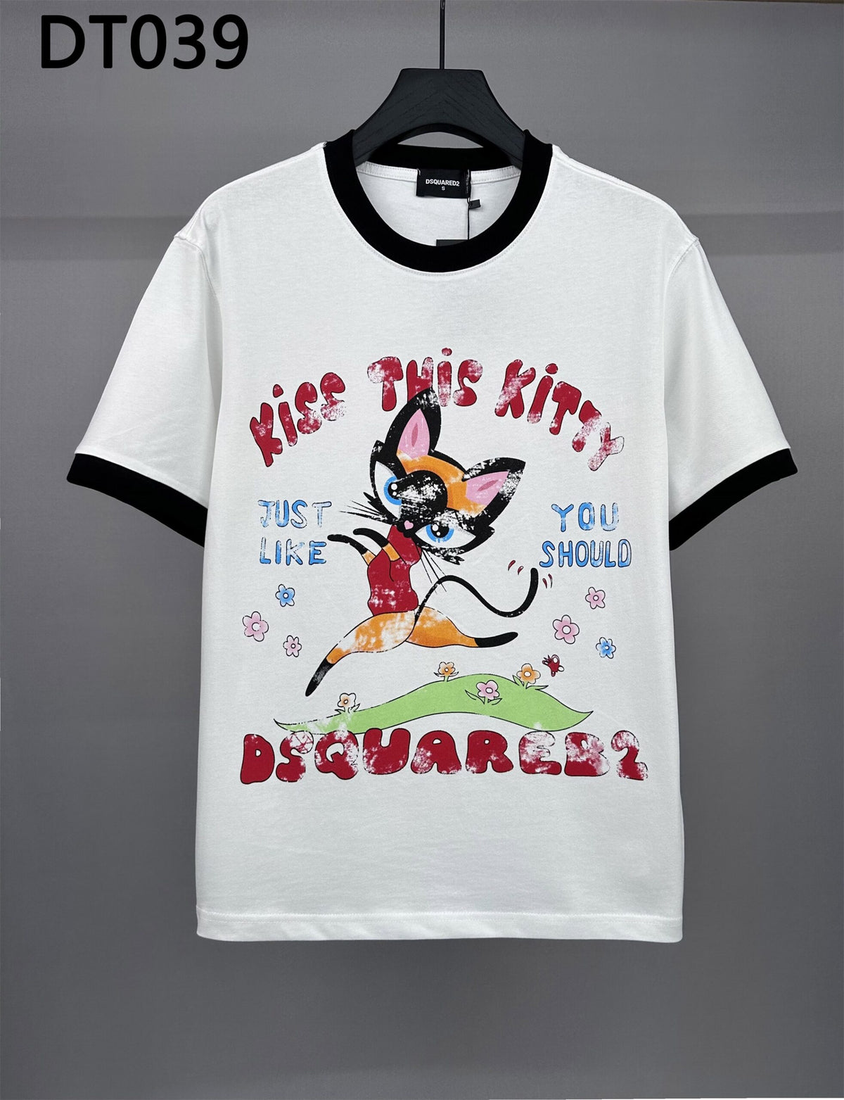 Dsquared2 T Cămașă Dt039 - prezentare produs