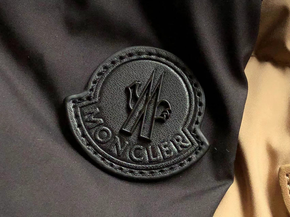 Moncler Down Geacă - prezentare produs