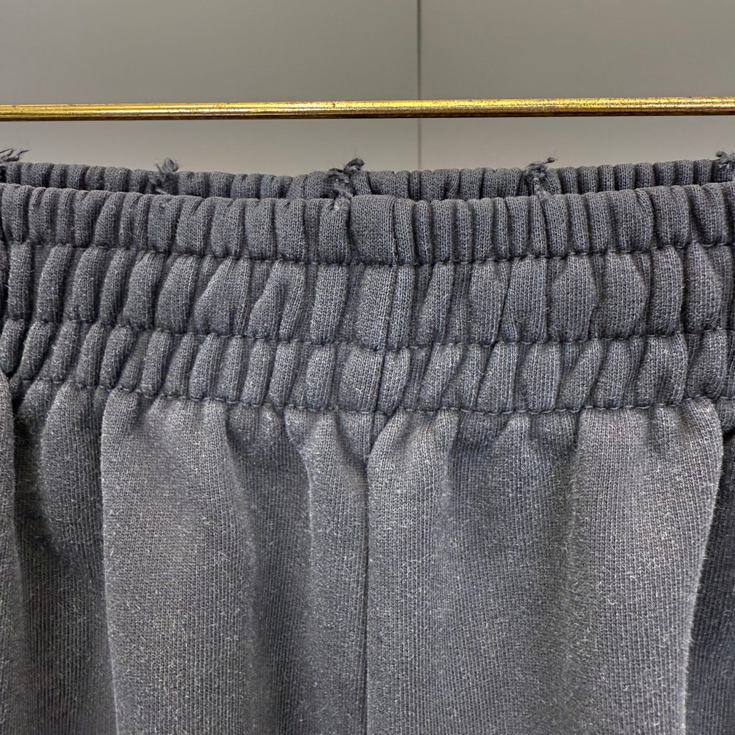 Balenciaga Short Exclusive Clothing - prezentare produs