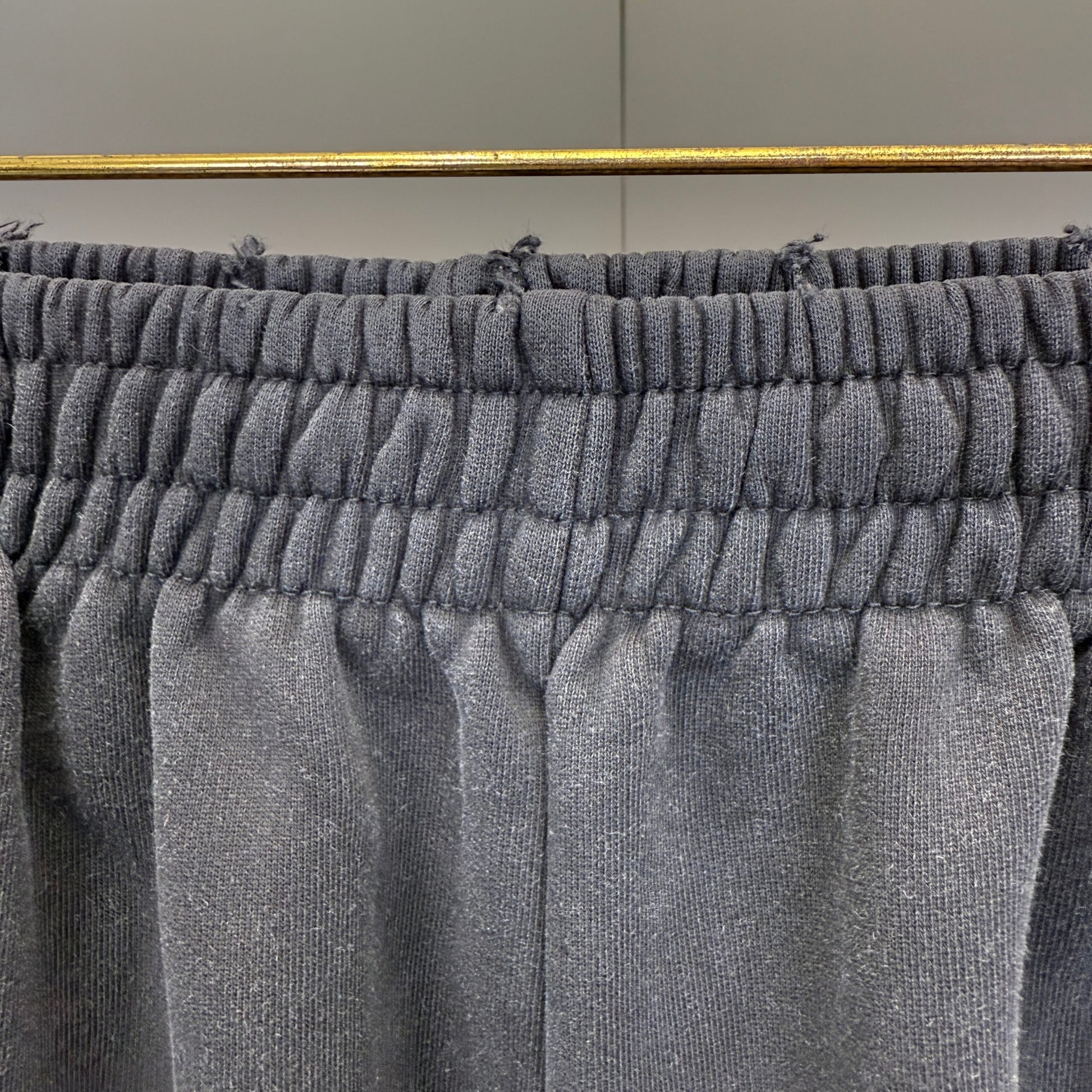 Balenciaga Short Exclusive Clothing - prezentare produs