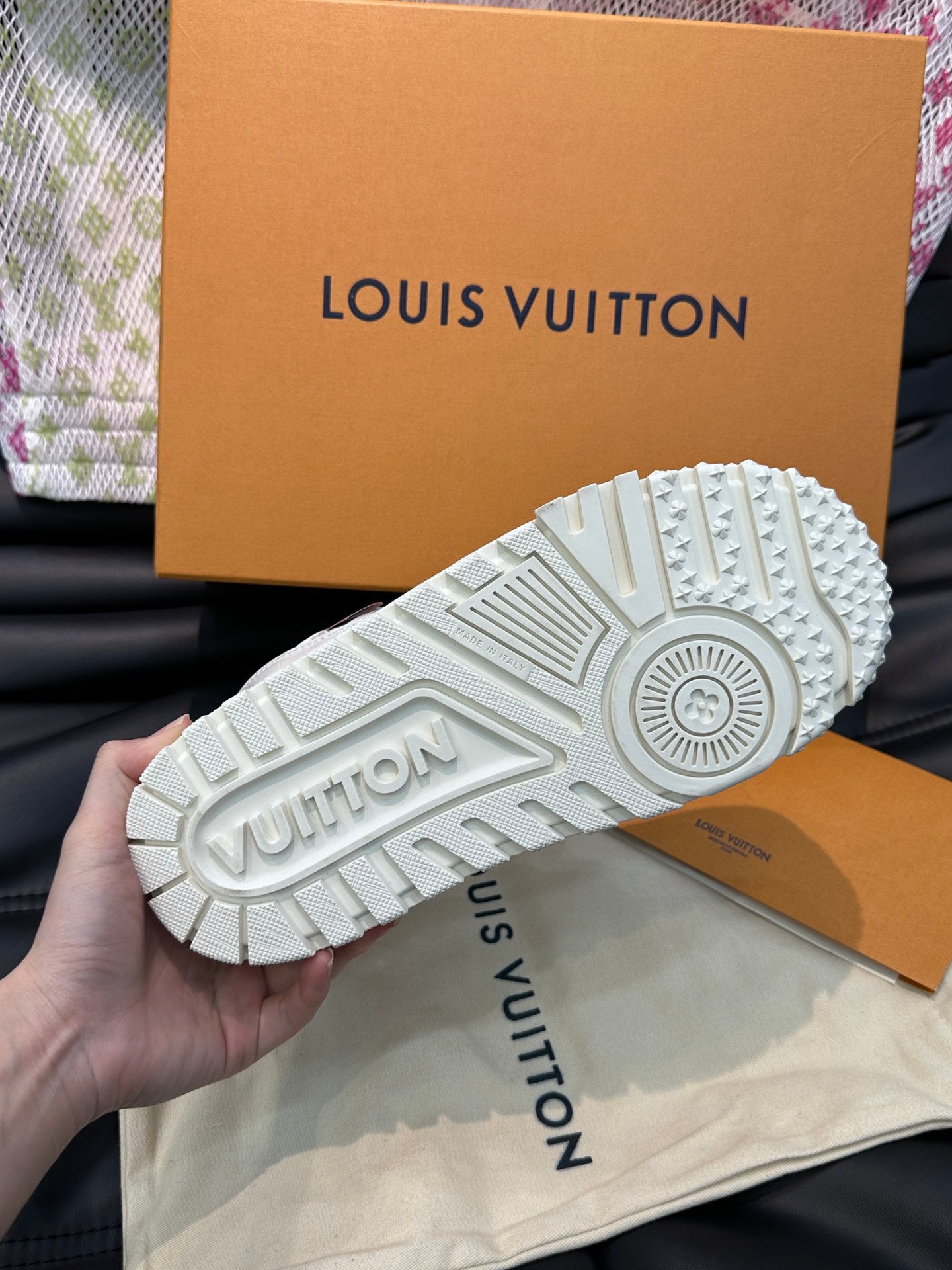Louis Vuitton LV Pantofi sport Maxi Alb - prezentare produs