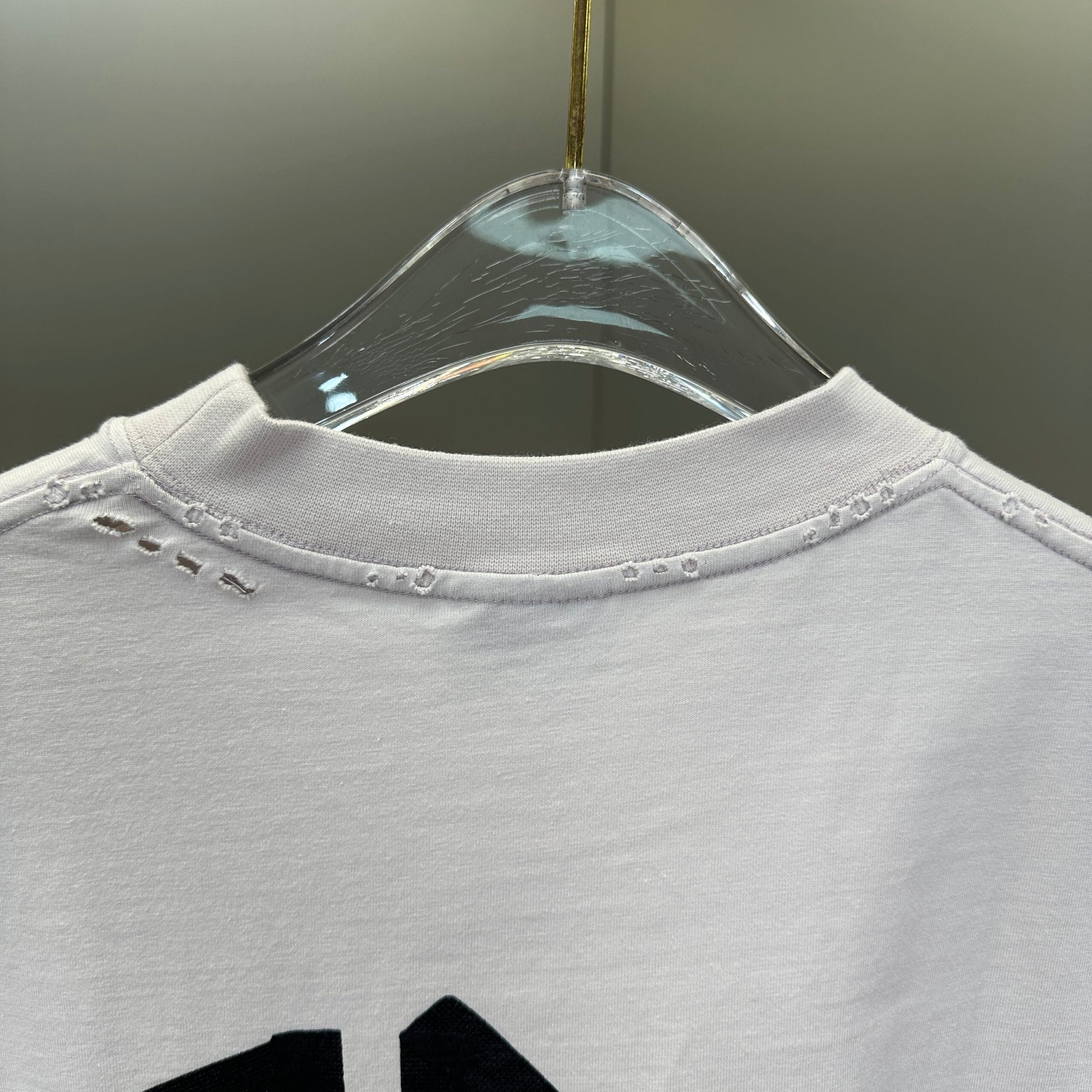 Balenciaga T Cămașă Exclusive - prezentare produs
