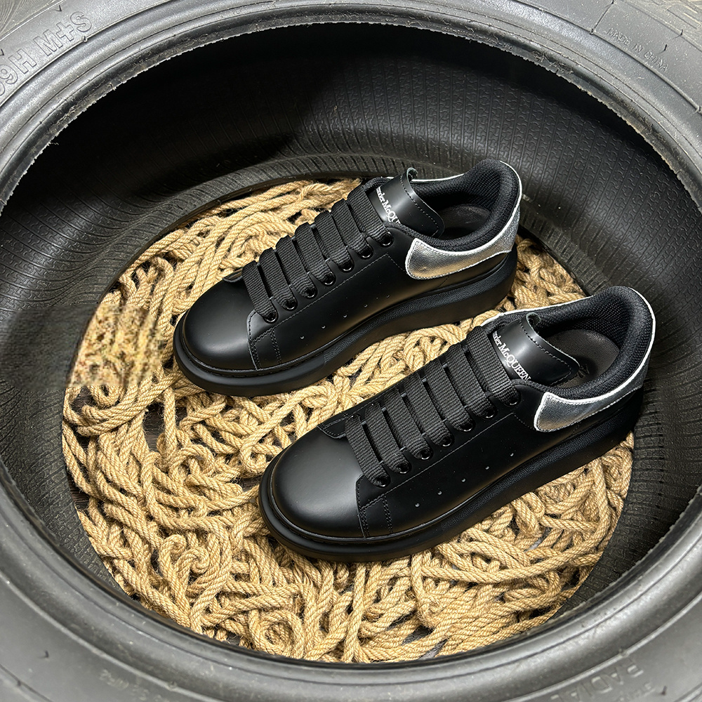 Alexander McQueen Negru Argintiu Pantofi sport - prezentare produs