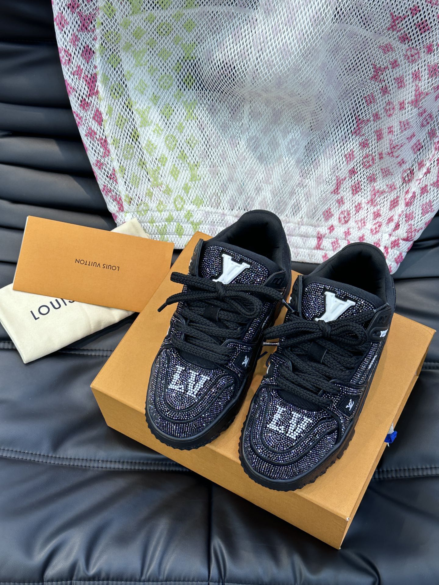 Louis Vuitton LV Trainers Maxi Negru Stones - prezentare produs