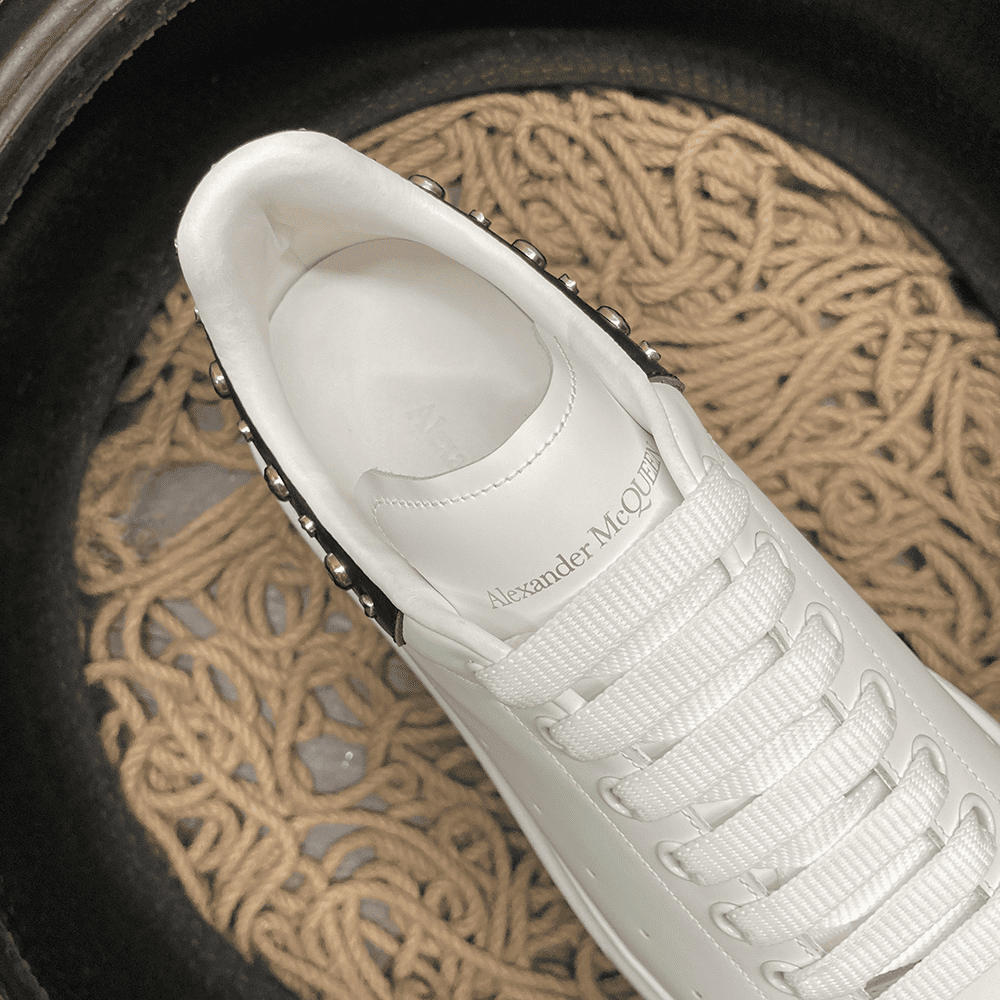 Alexander McQueen Negru Metal - prezentare produs