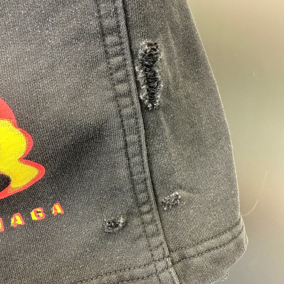 Balenciaga Short Exclusive Clothing - prezentare produs