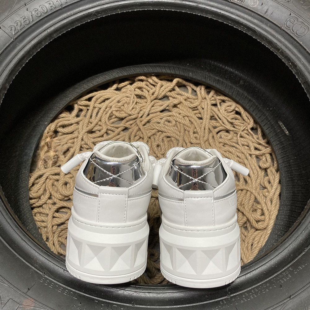 Valentino One Stud Alb Argintiu Pantofi sport - prezentare produs