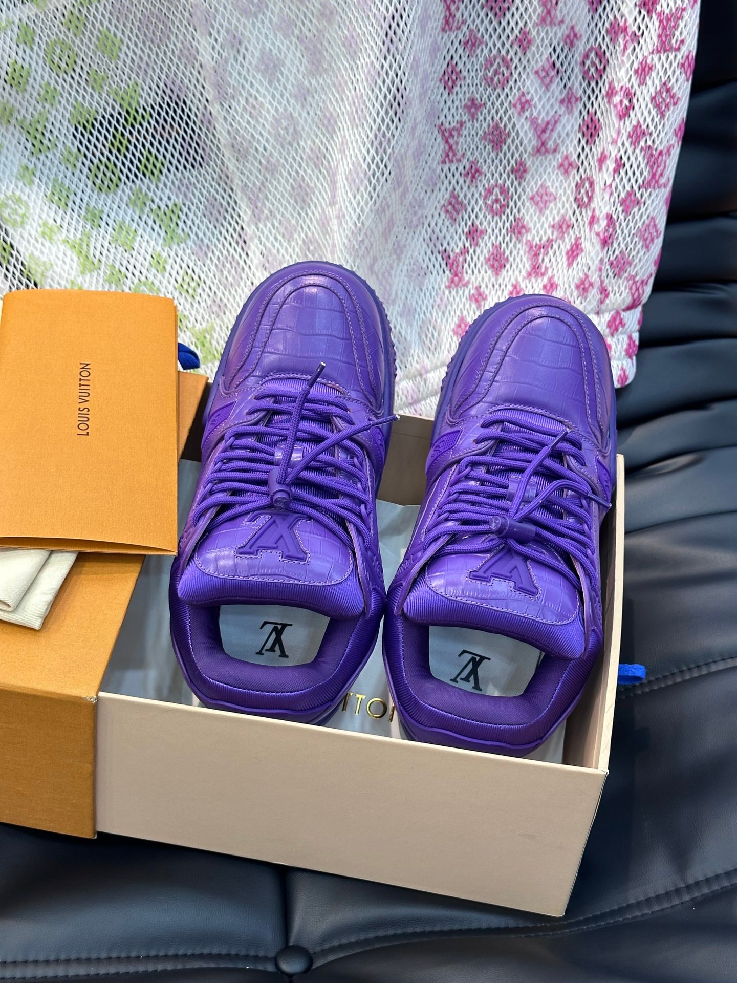 Louis Vuitton LV Trainers Maxi Violet - prezentare produs