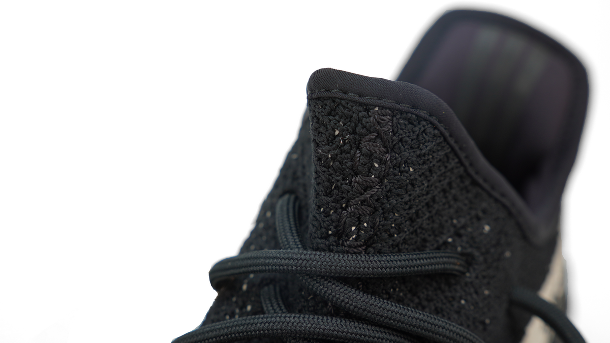 Adidas Yeezy Yeezy 350 V2 Oreo - prezentare produs