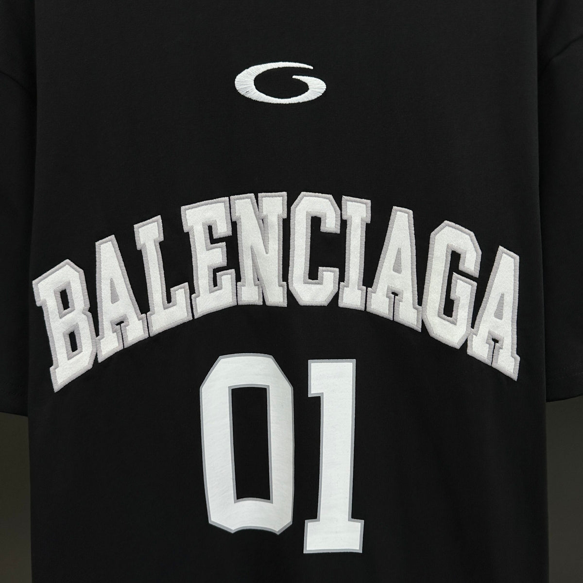 Balenciaga T Cămașă Exclusive - prezentare produs