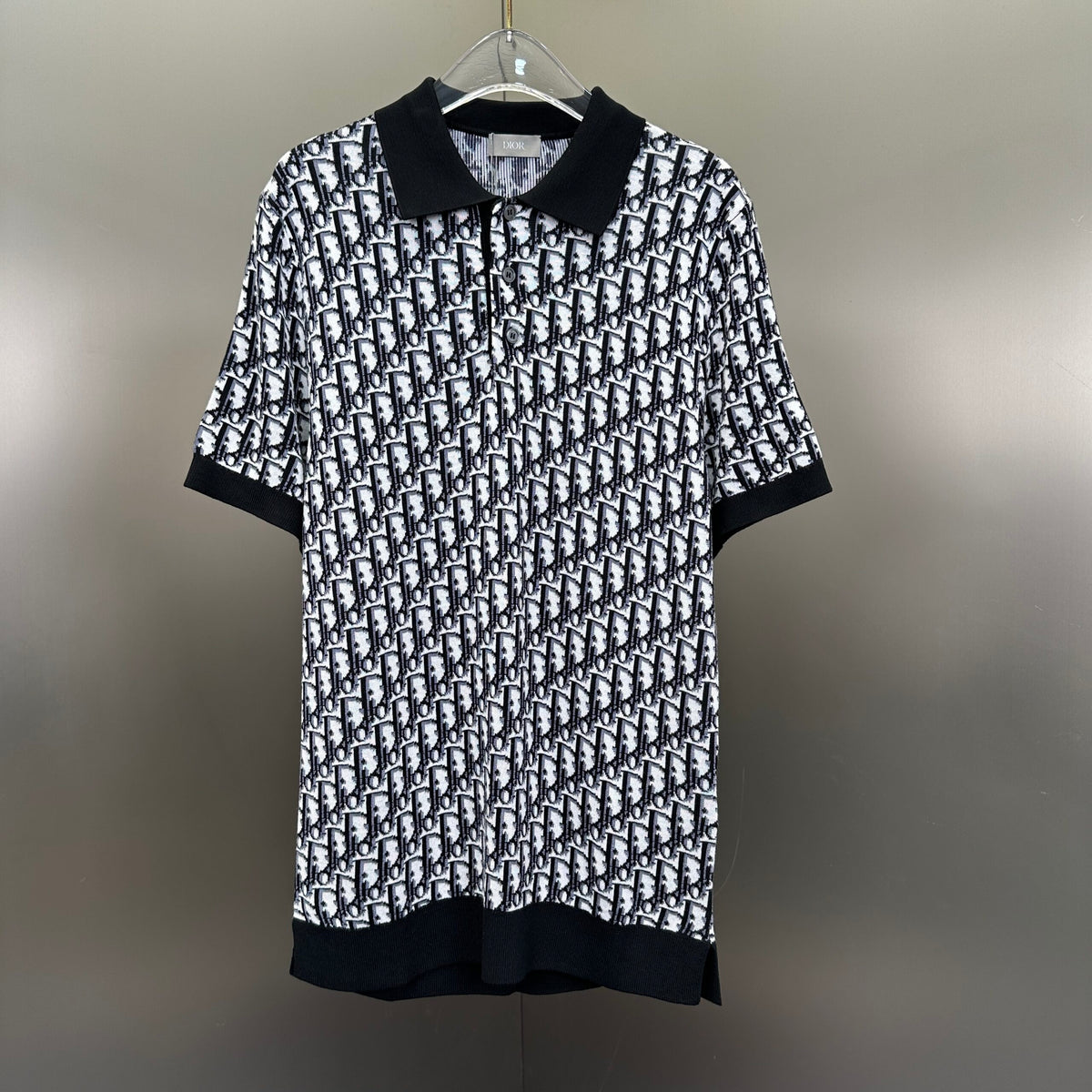 Dior Tricou Exclusive - prezentare produs