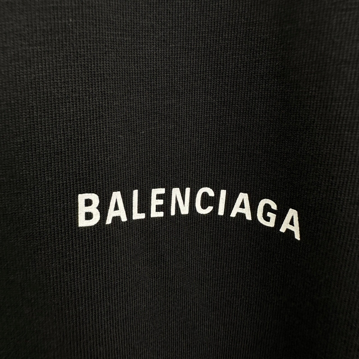 Balenciaga T Cămașă Exclusive - prezentare produs