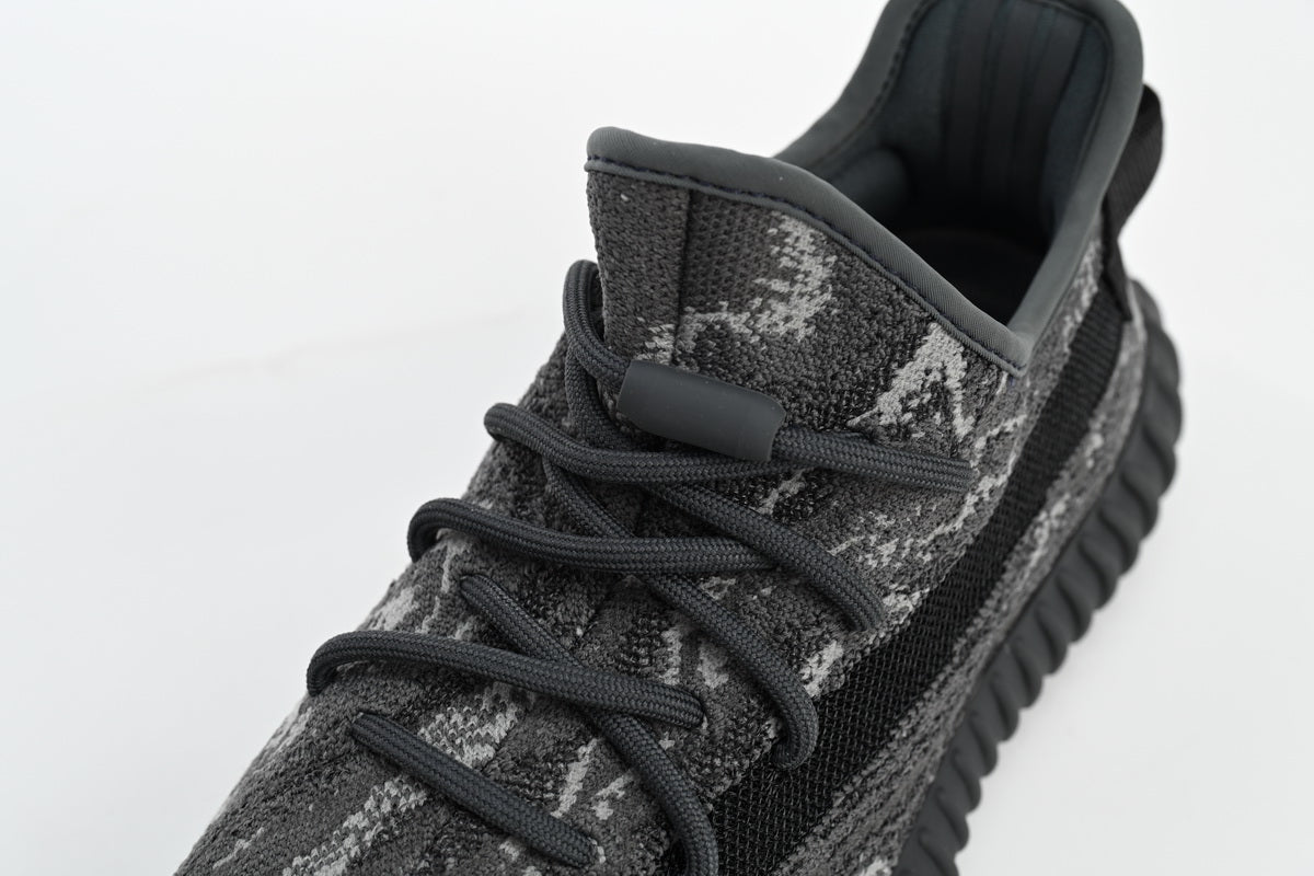 Adidas Yeezy Yeezy 350 V2 Dark Salt - prezentare produs