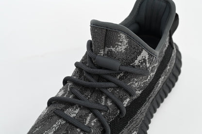 Adidas Yeezy Yeezy 350 V2 Dark Salt - prezentare produs