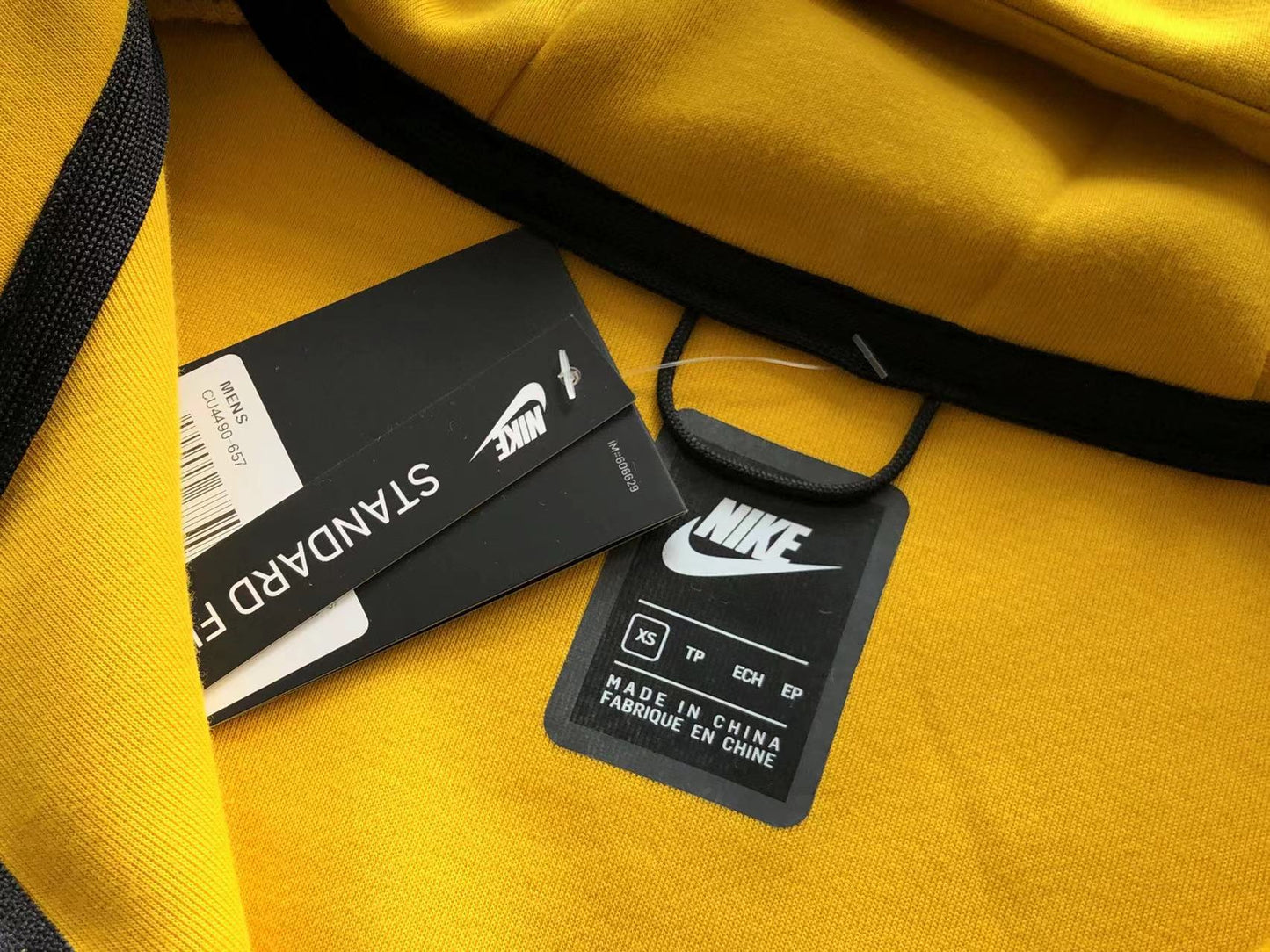 Nike Tech Fleece Galben Fleece - prezentare produs