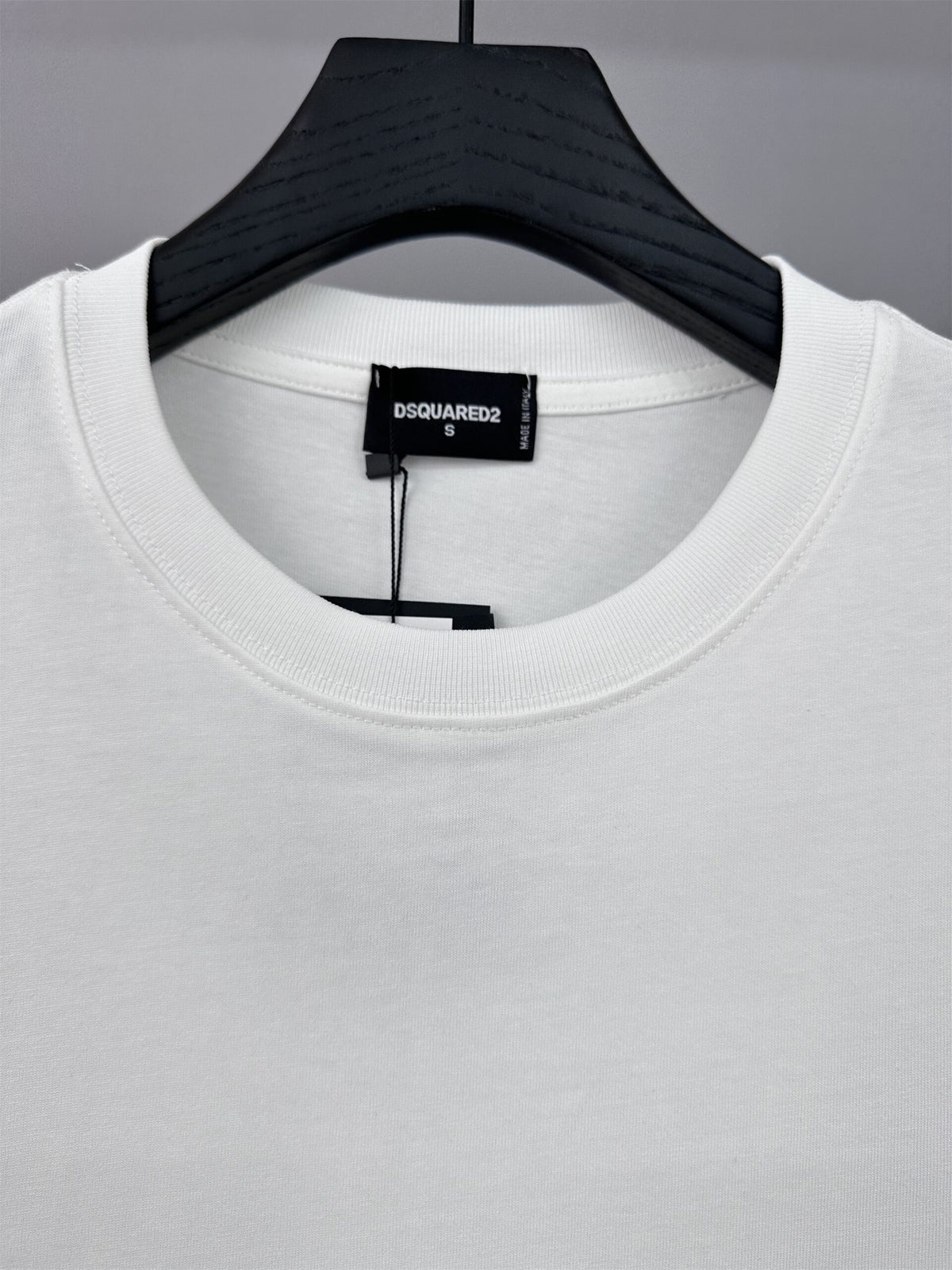Dsquared2 T Cămașă Dt018 - prezentare produs