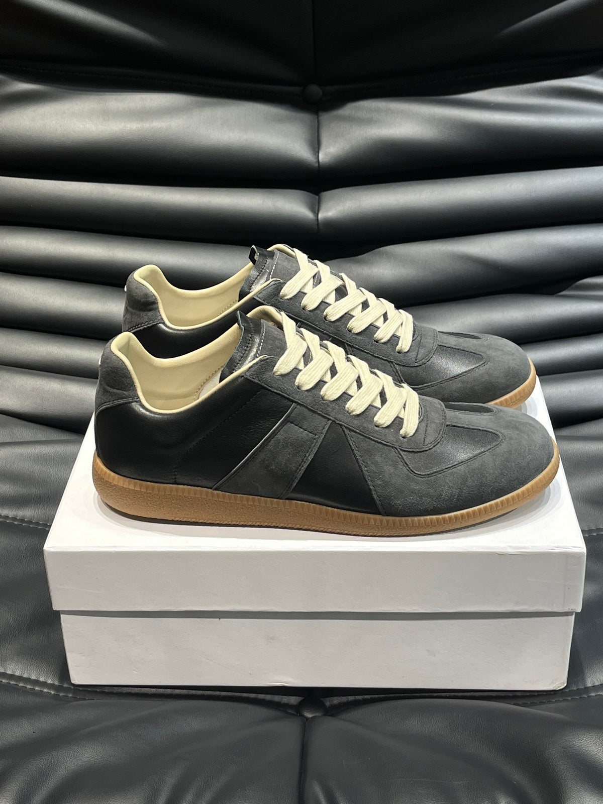 Maison Margiela Pantofi sport Gri - prezentare produs