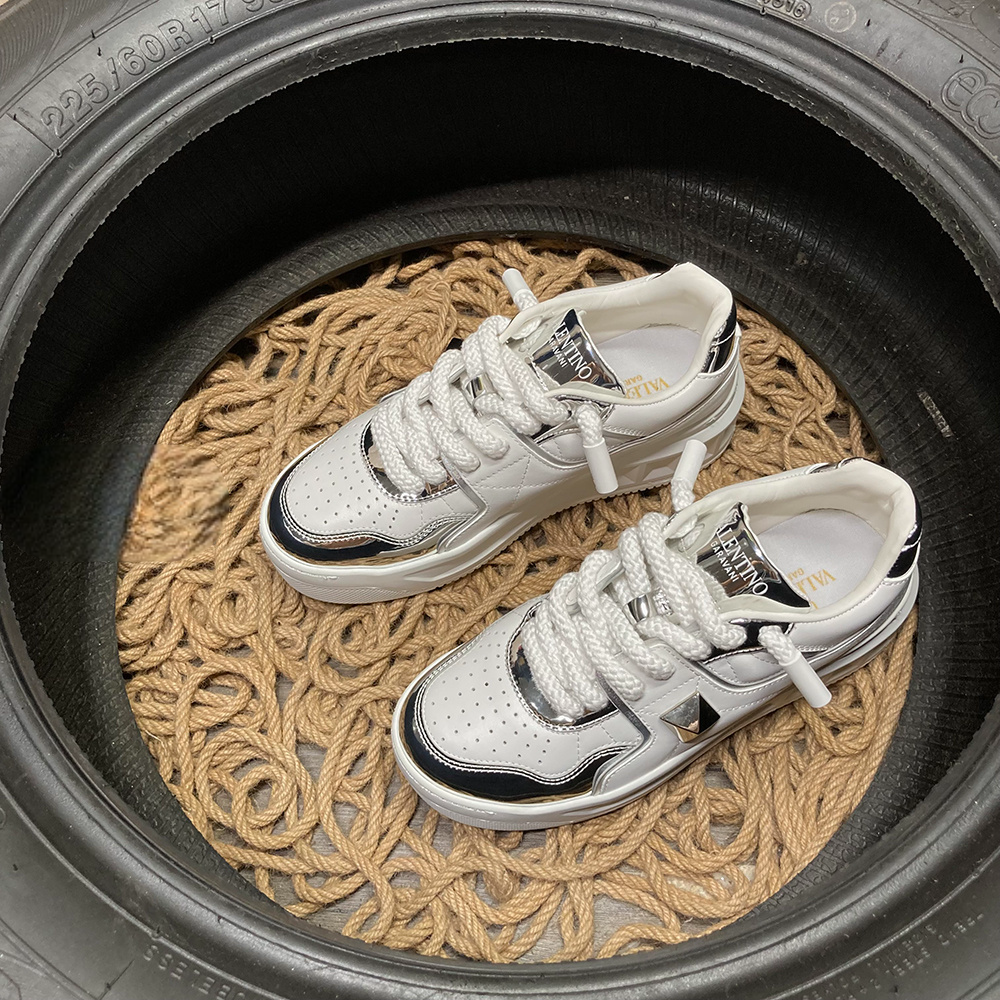 Valentino One Stud Alb Argintiu Pantofi sport - prezentare produs