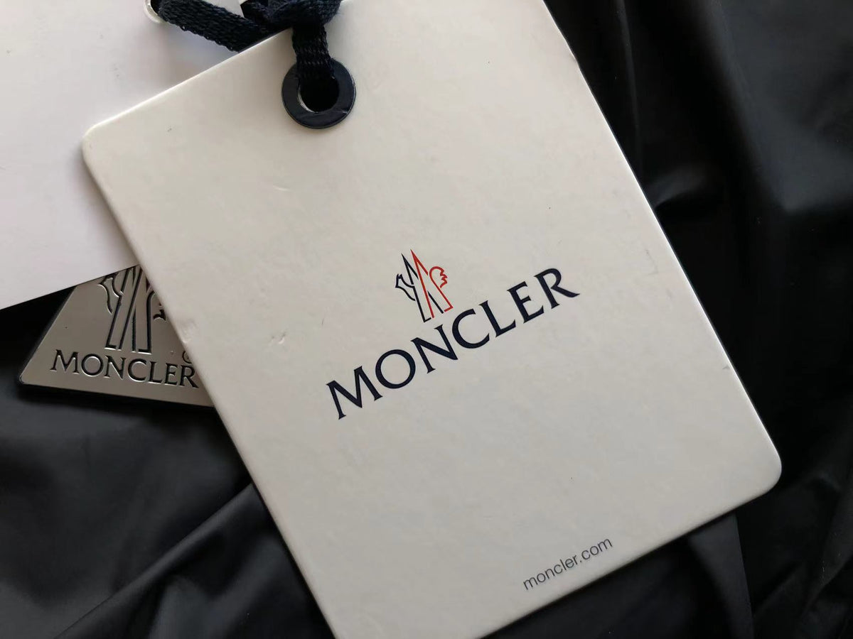 Moncler Geacă Puffer Women - prezentare produs